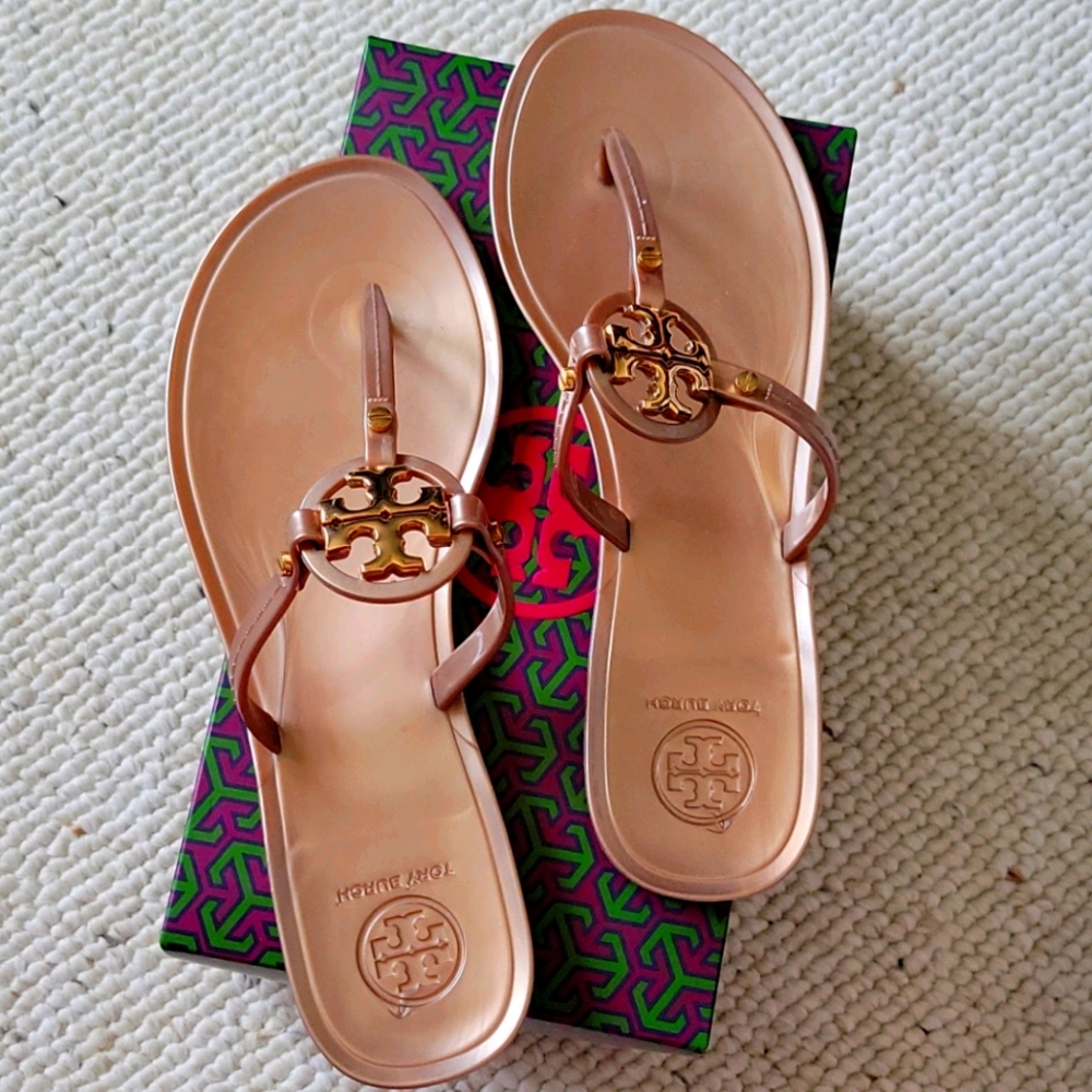 Tory Burch sz. 7 Mini Miller Flat Thong Sandals